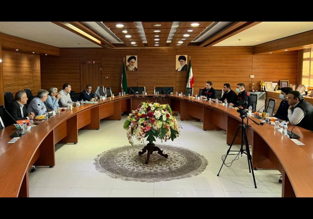 بازدید مدیران شرکت گاز از فولاد اکسین