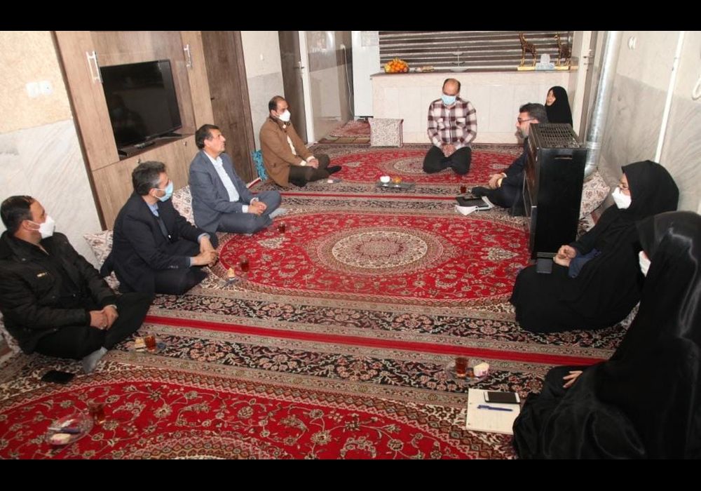 دیدار سرپرست ذوب آهن با خانواده شهدا