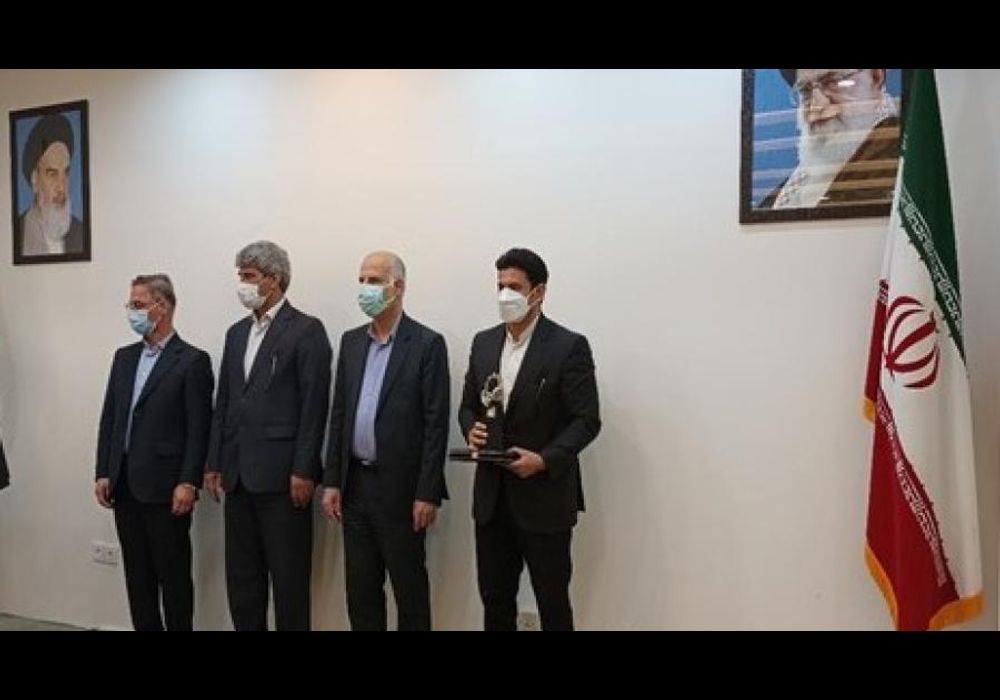 فولاد اکسین برنده جایزه صنعت سبز