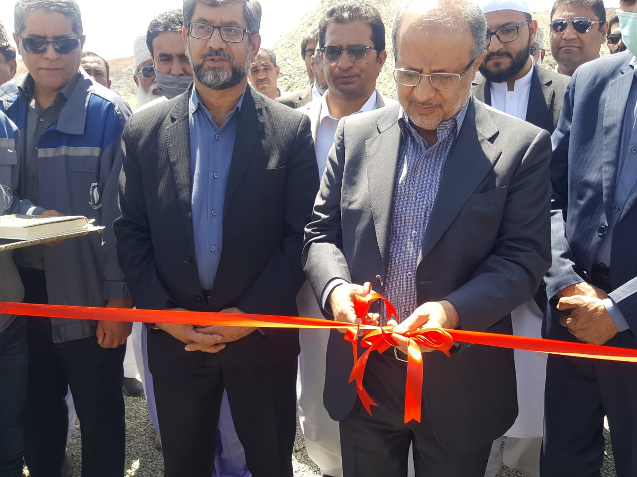 افتتاح معدن منیزیت