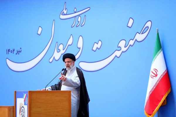 قدردانی رئیس جمهور از صنعتگران