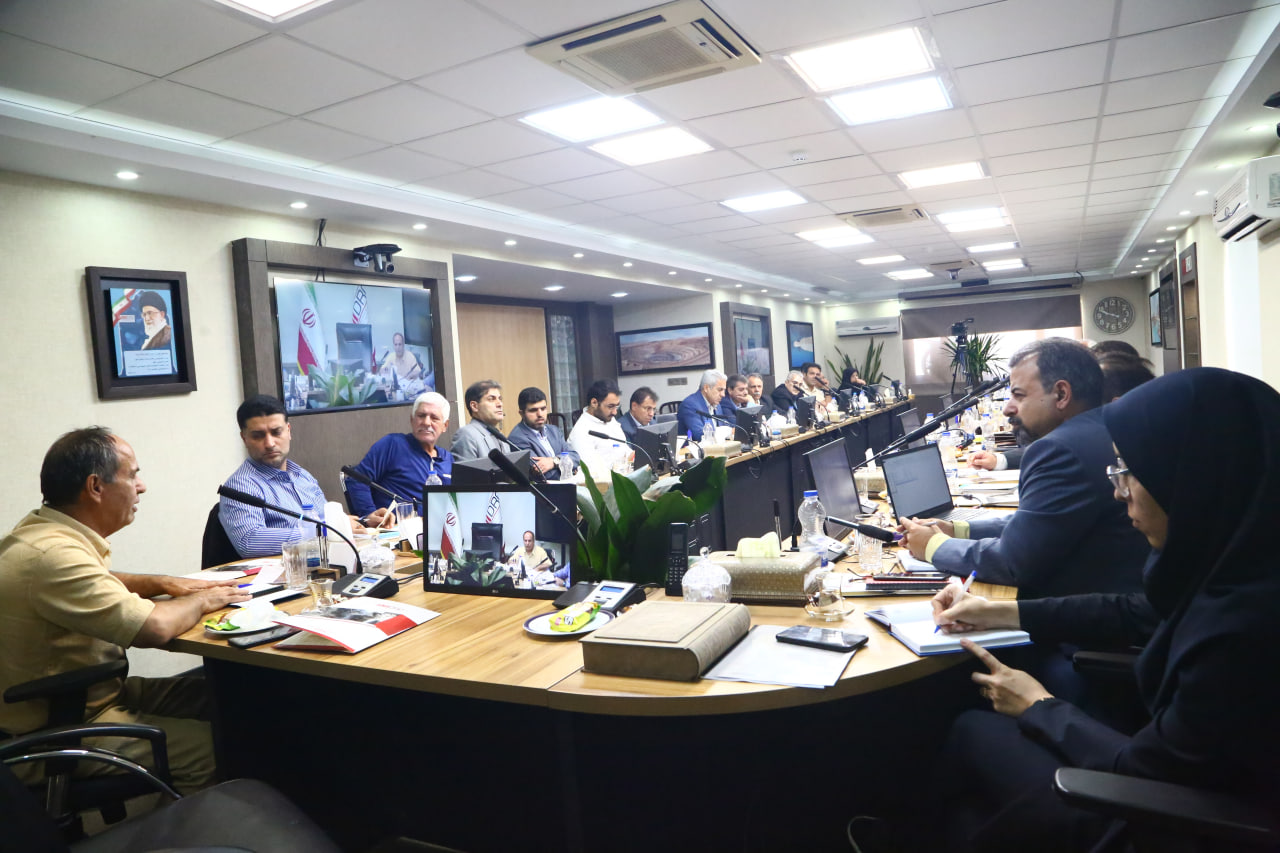 نشست هم اندیشی بازار گوهر سنگ ها