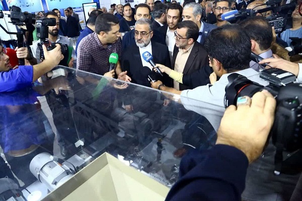 اسماعیلی در غرفه ایمیدرو