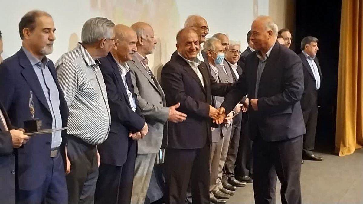 تقدیر از مدیر فنی ذوب آهن