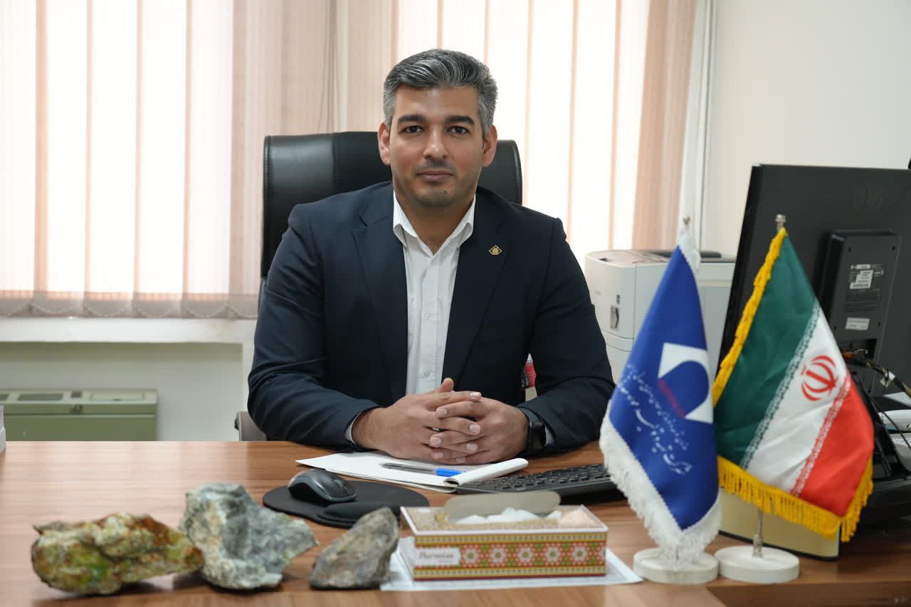 فرشاد زولیده سر