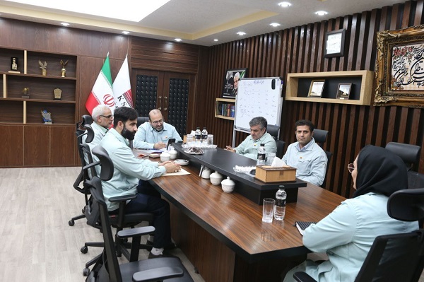 کارکنان-شرکت-فولاد-خوزستان