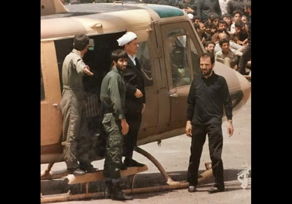 هاشمی-رفسنجانی-و-هلیکوپتر