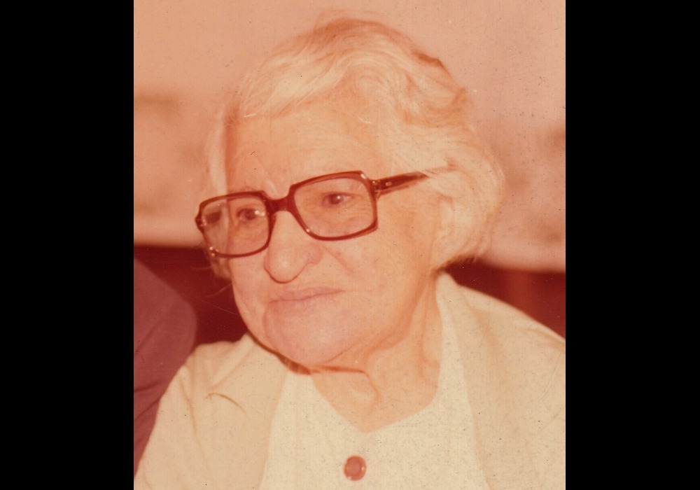 خدیجه افضل